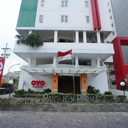Super Oyo Capital O 91962 Pavilion Permata Сурабая Екстериор снимка